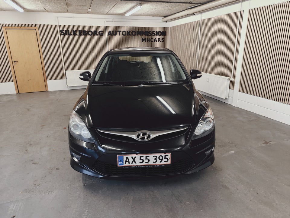 Hyundai i30 1,6 CRDi 90 Classic Sense Eco 5d