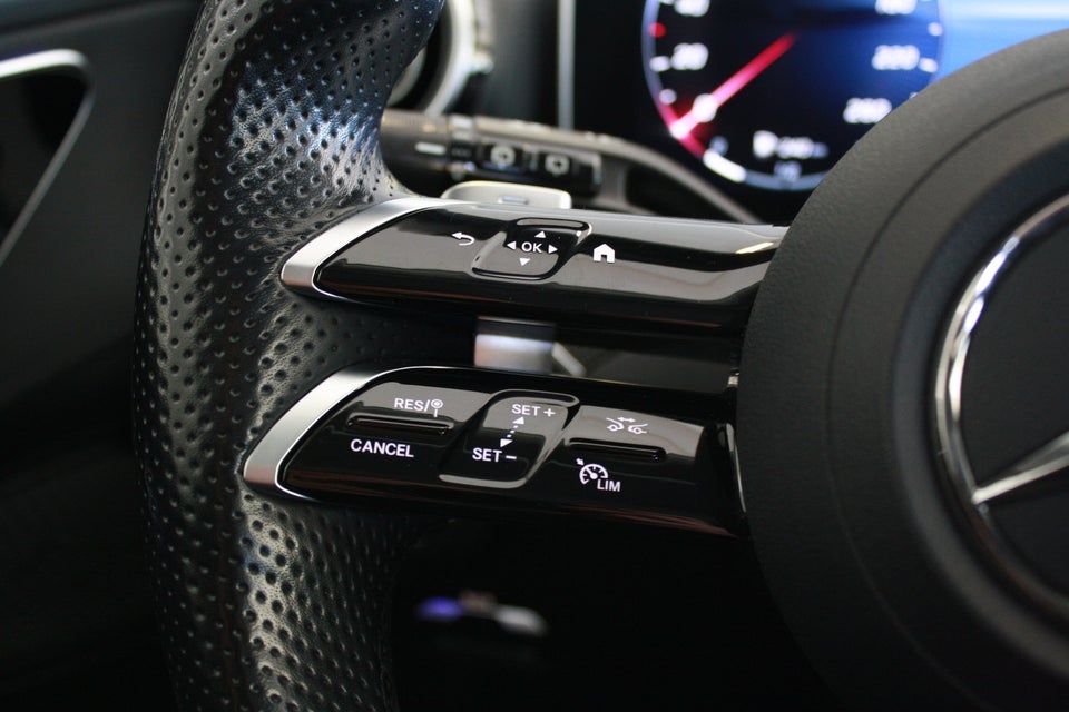 Mercedes C220 d 2,0 AMG Line stc. aut. 5d