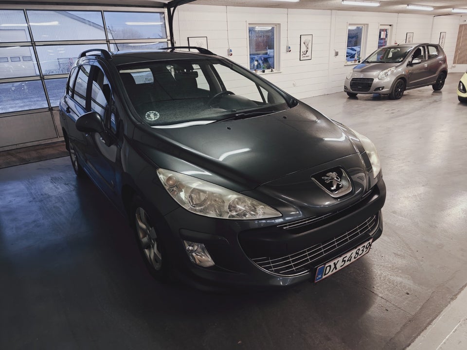 Peugeot 308 1,6 HDi 112 Comfort+ stc. 5d