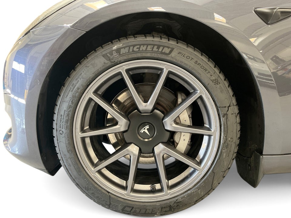 Tesla Model 3 RWD 4d