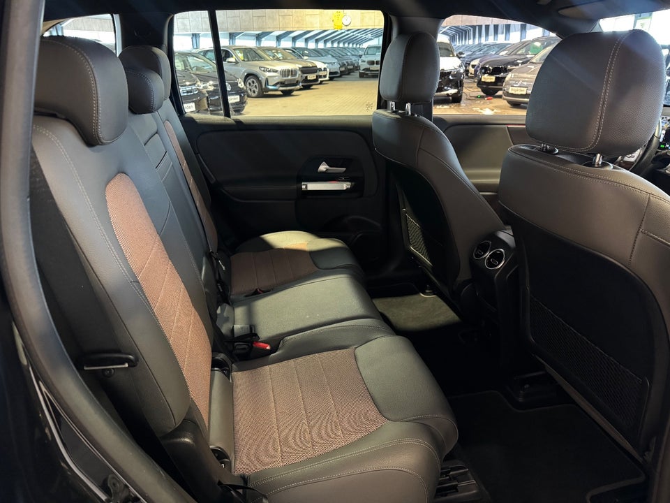 Mercedes EQB300 4Matic 5d