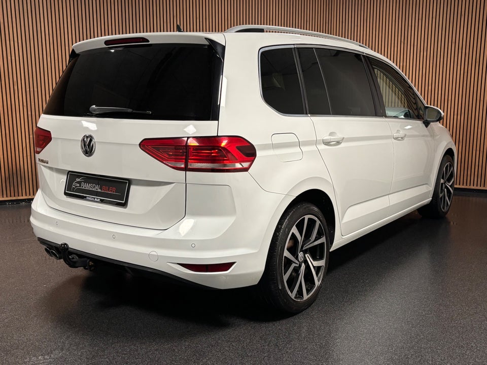 VW Touran 2,0 TDi 190 Highline DSG 7prs 5d