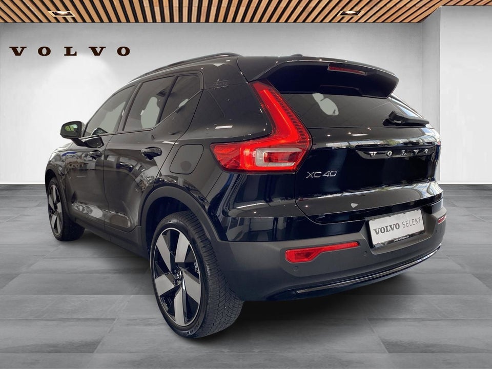 Volvo XC40 ReCharge Extended Range Plus 5d