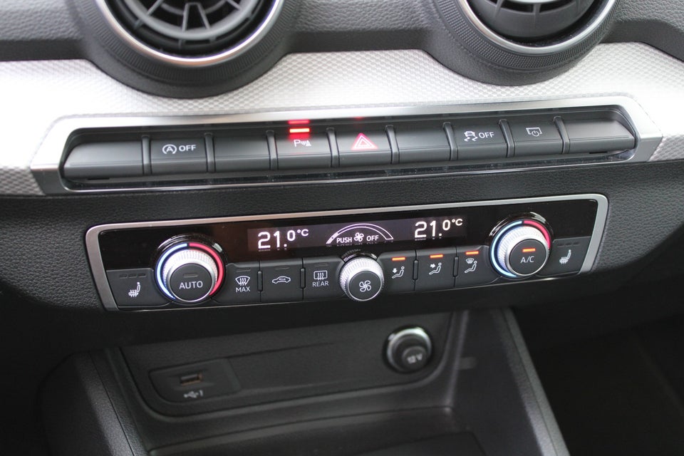 Audi Q2 35 TFSi Prestige S-tr. 5d