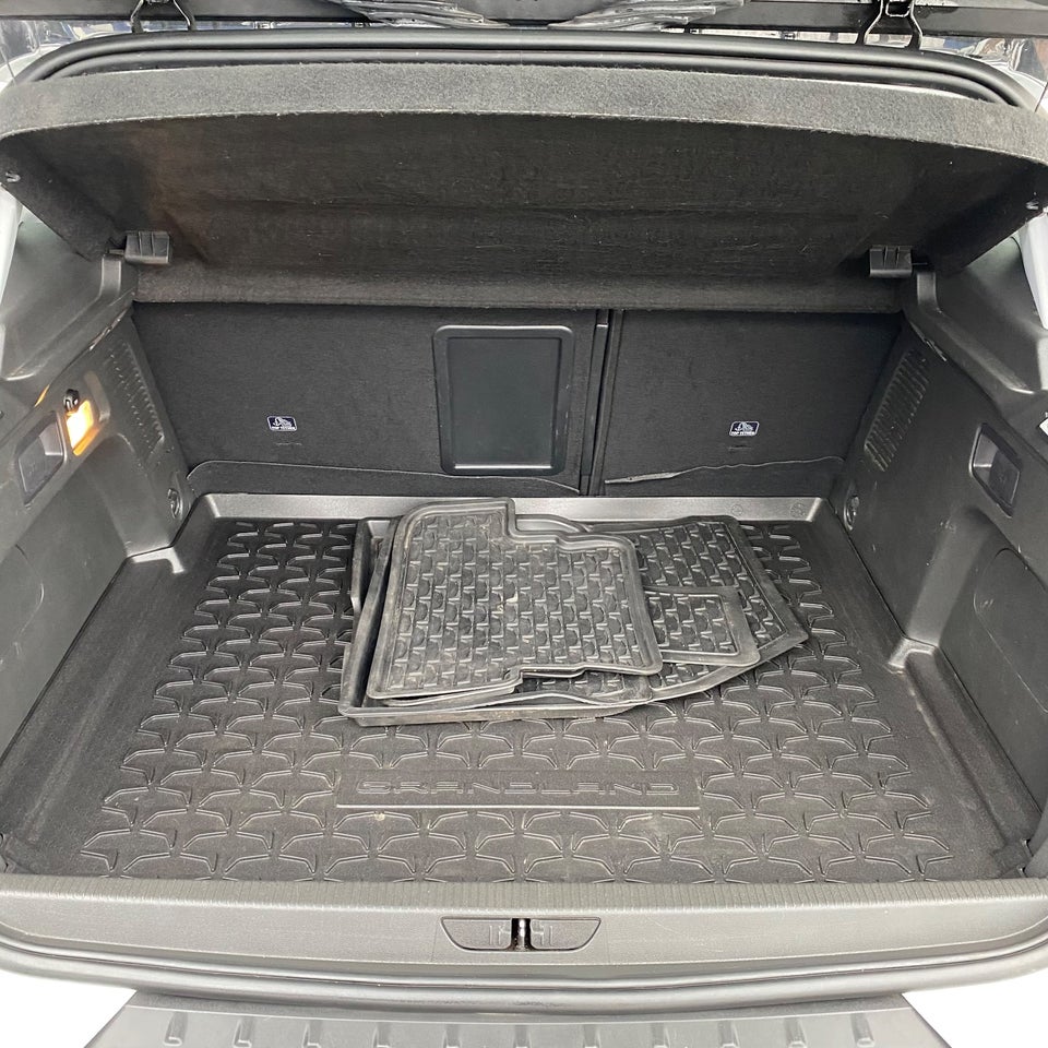 Opel Grandland X 1,6 Hybrid4 Exclusive aut. 5d