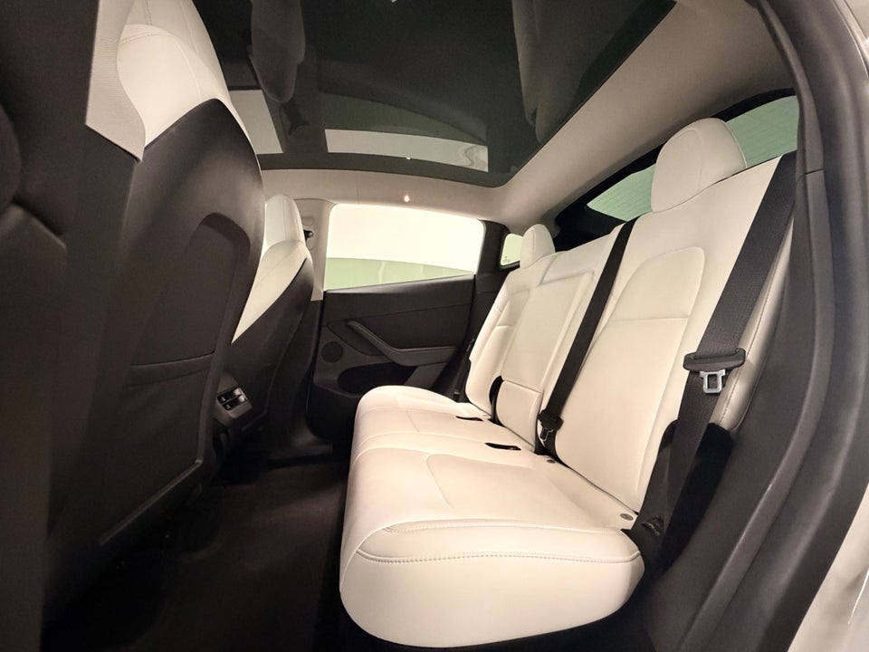 Tesla Model Y Long Range AWD 5d