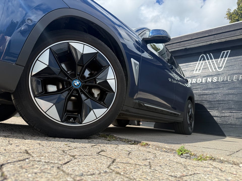 BMW iX3 Charged Impressive 5d