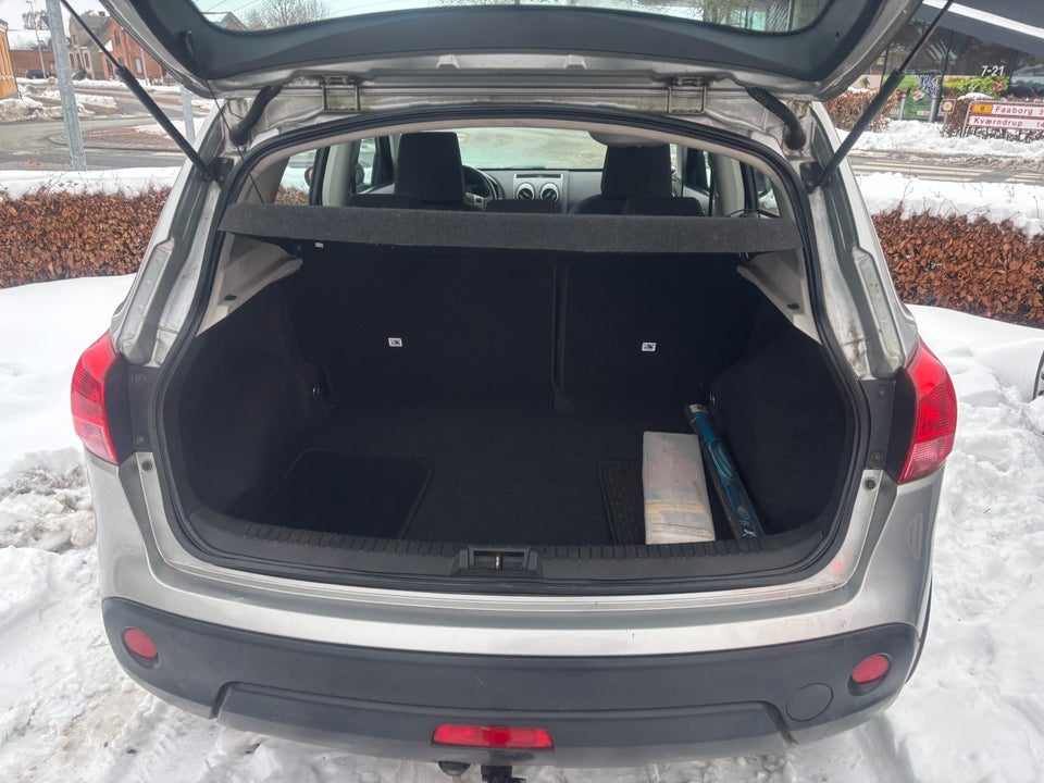 Nissan Qashqai 1,6 Acenta 5d