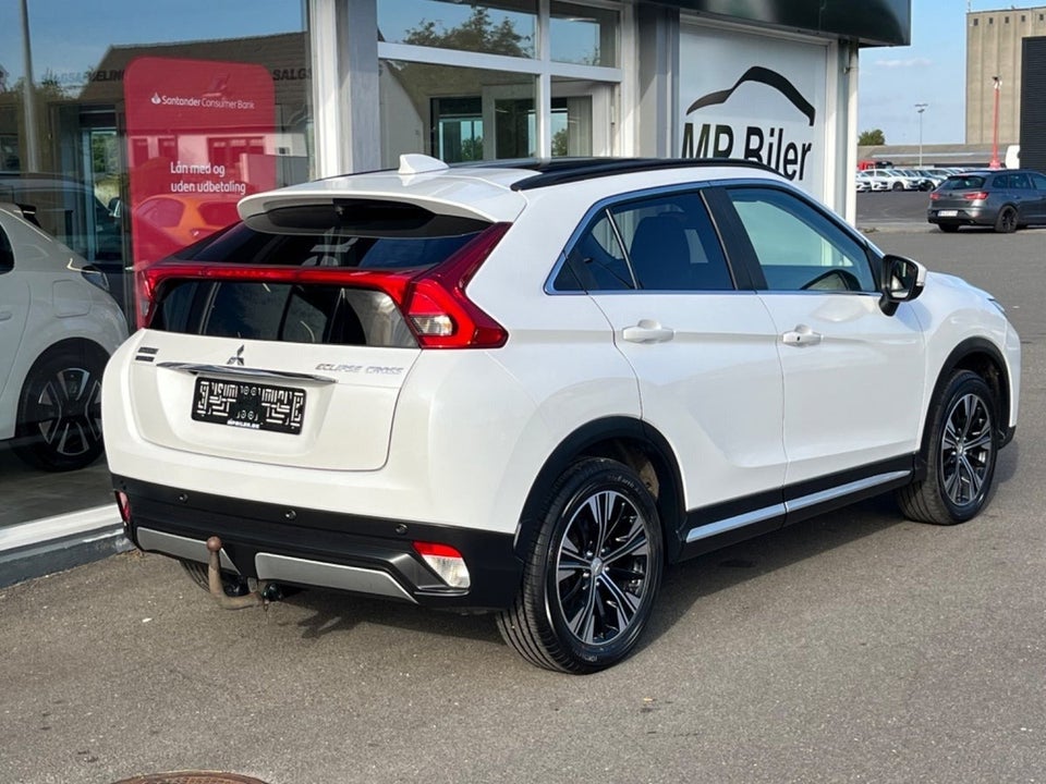 Mitsubishi Eclipse Cross 1,5 T 163 Invite+ CVT 5d