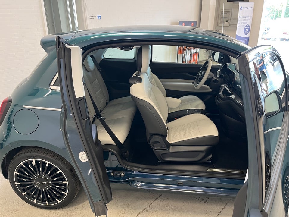 Fiat 500e 42 la Prima 3+1 4d