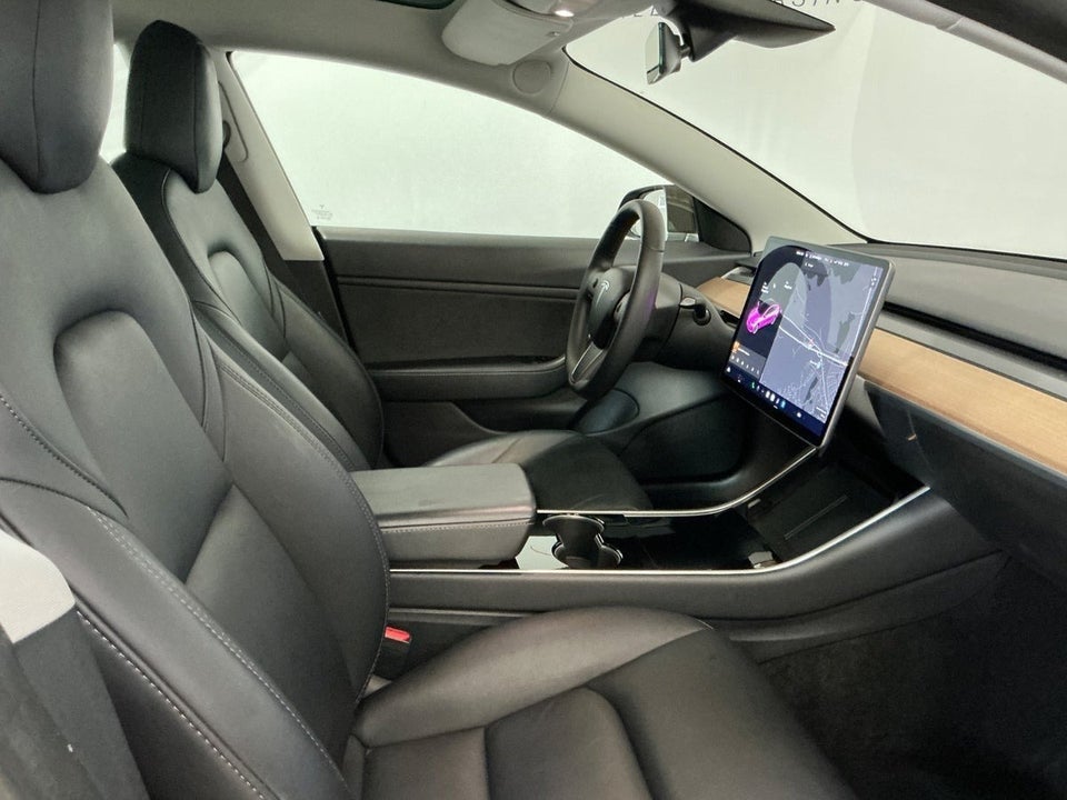 Tesla Model 3 Long Range AWD 4d