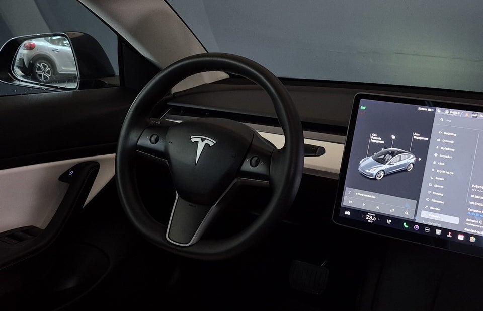 Tesla Model 3 Standard Range+ RWD 4d