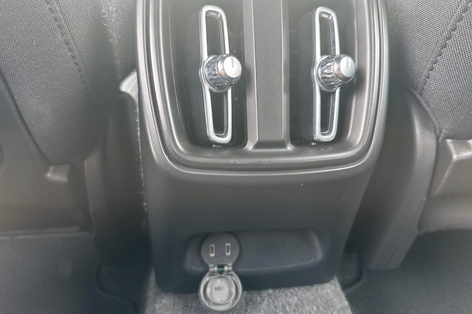 Volvo XC40 ReCharge Start 5d