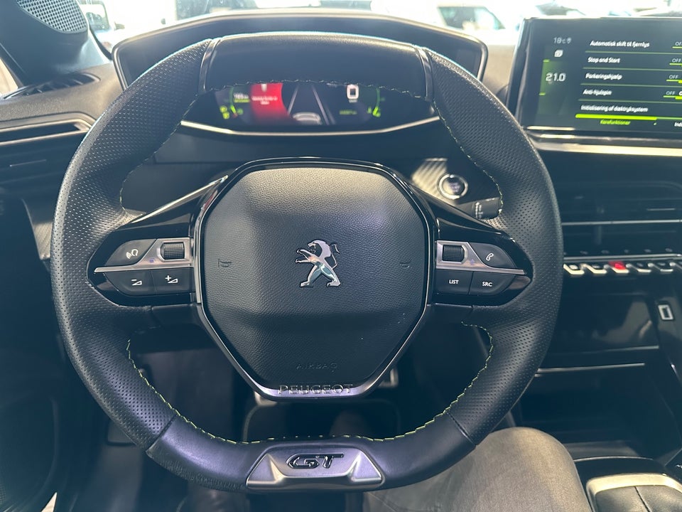 Peugeot 208 1,2 PureTech 100 GT 5d