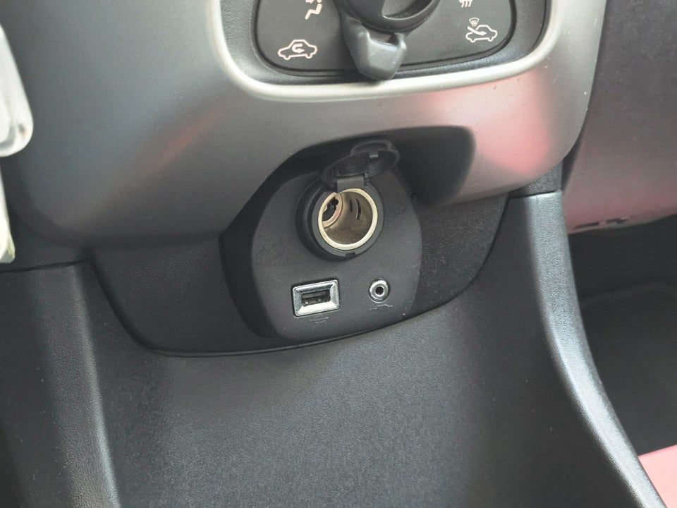 Toyota Aygo 1,0 VVT-i x-play 5d