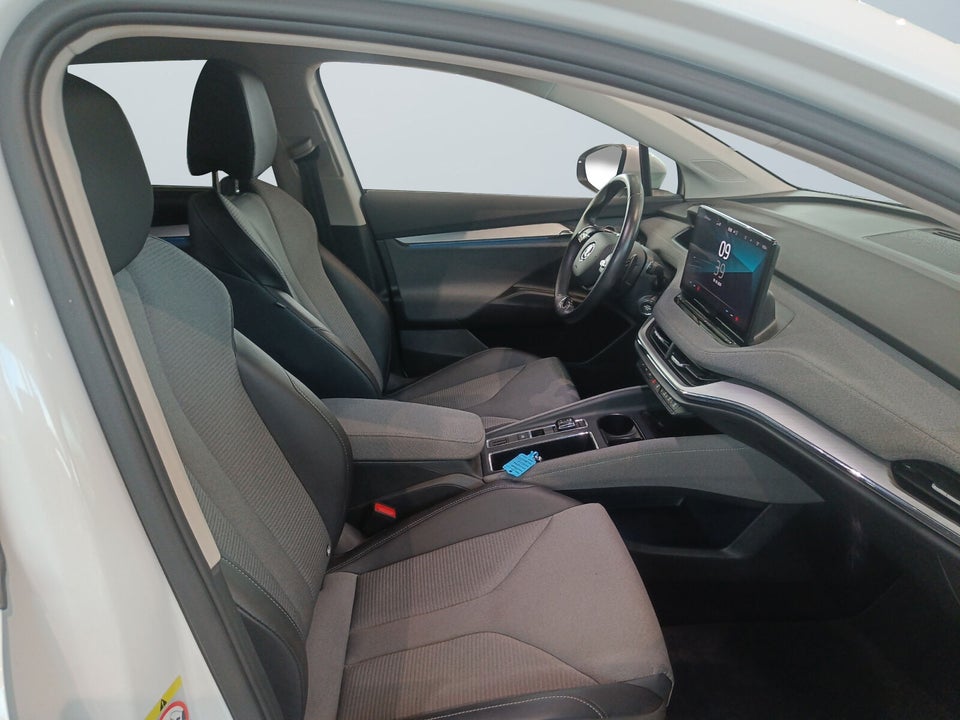 Skoda Enyaq 60 iV Loft 5d