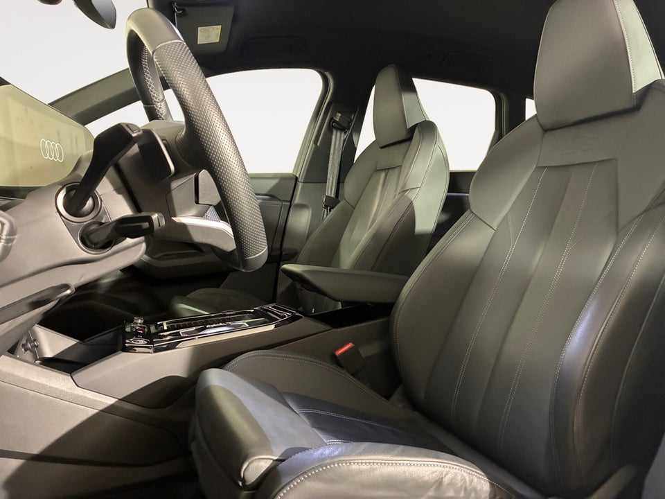 Audi Q6 e-tron S-line quattro 5d