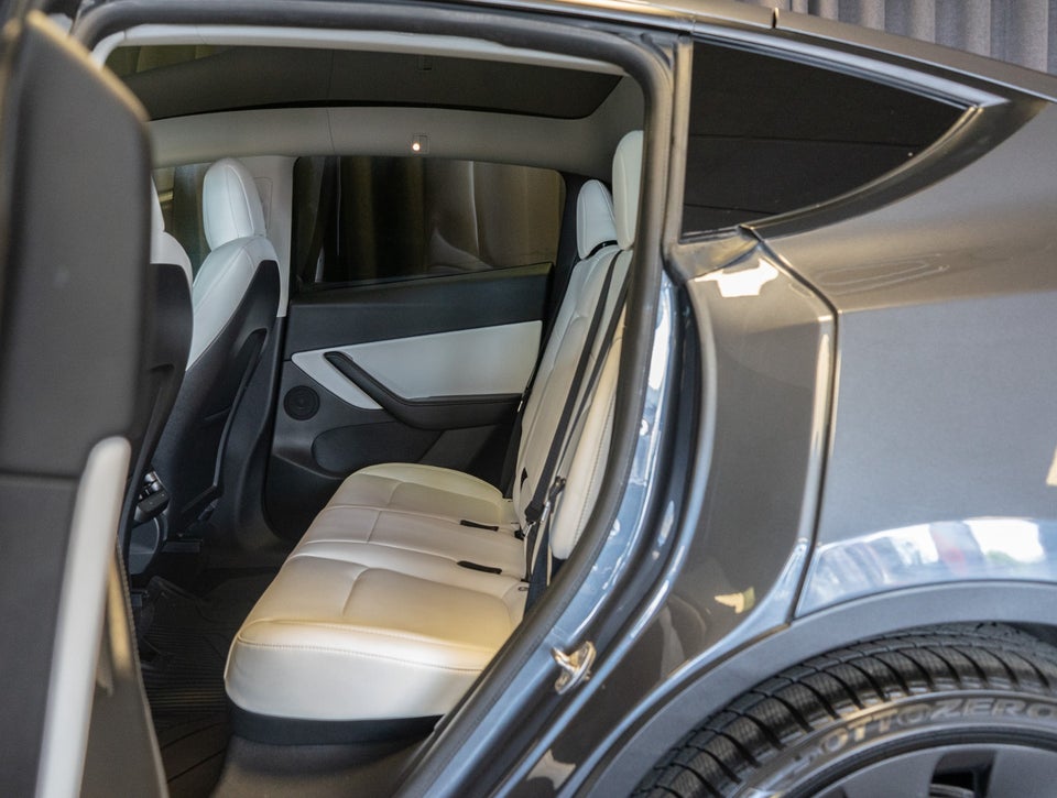 Tesla Model Y Performance AWD 5d