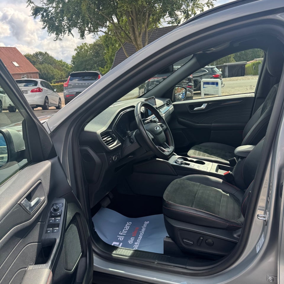 Ford Kuga 2,5 PHEV ST-Line X CVT 5d