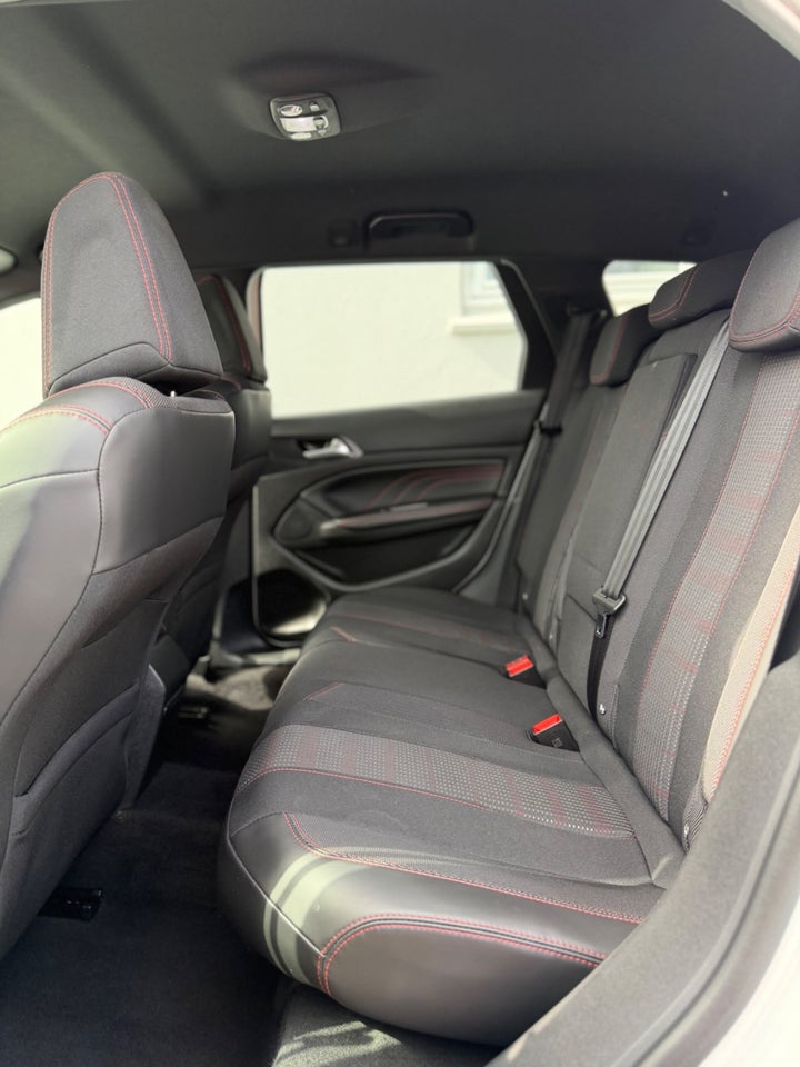 Peugeot 308 1,5 BlueHDi 130 GT Line SW 5d