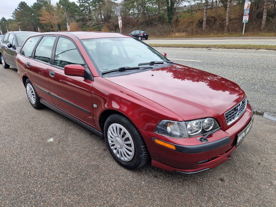 Volvo V40 1,8 Classic aut. 5d