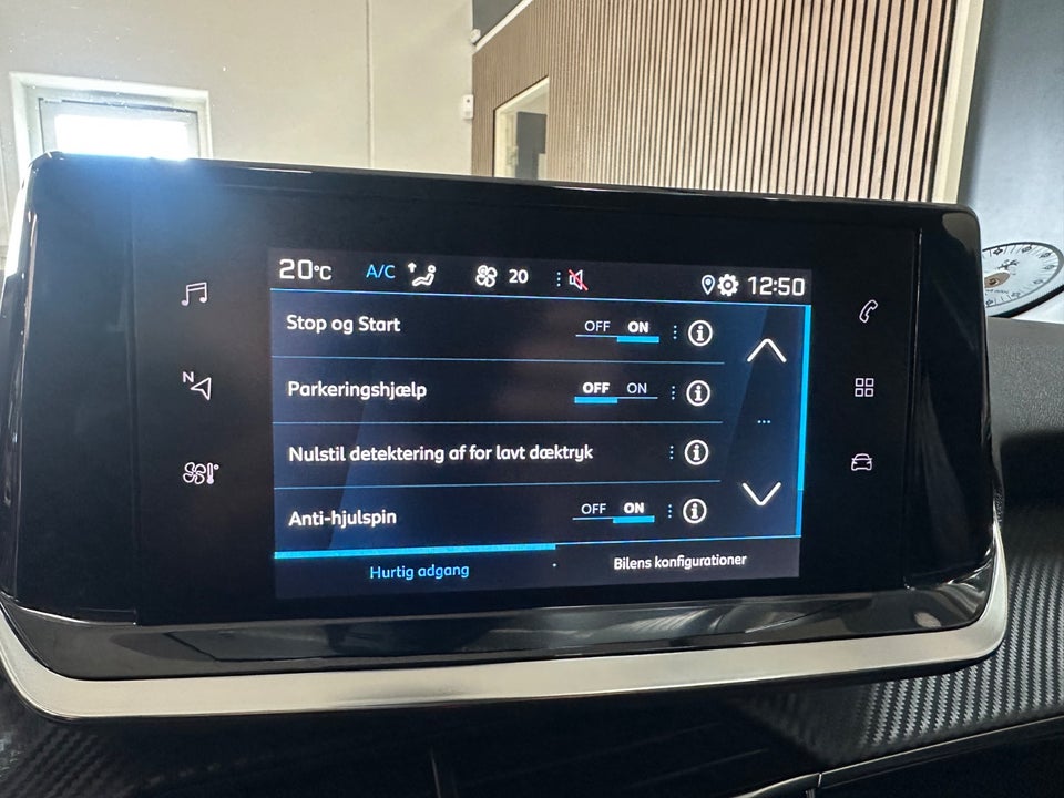 Peugeot 208 1,2 PureTech 100 Allure 5d