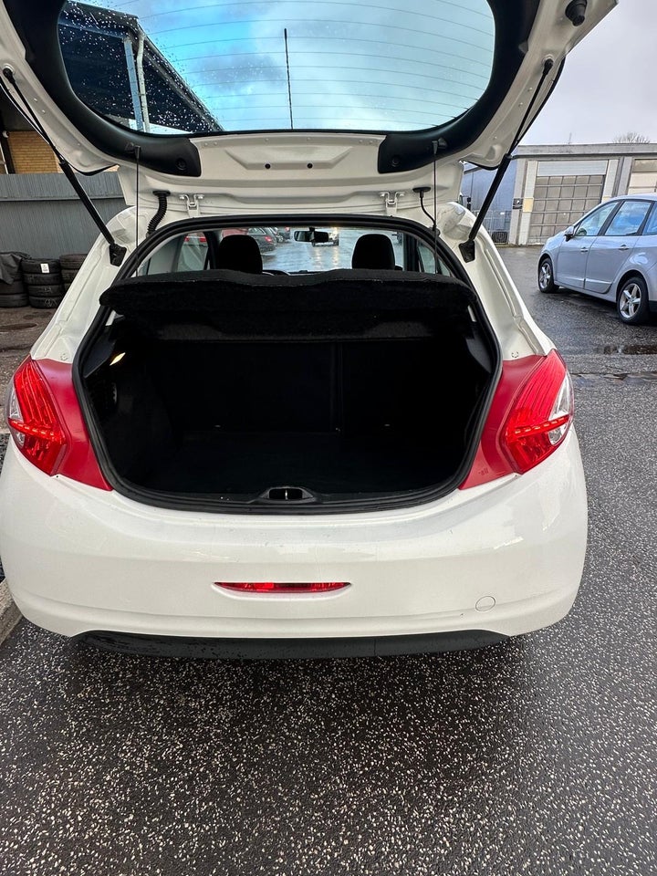 Peugeot 208 1,2 VTi Active 3d