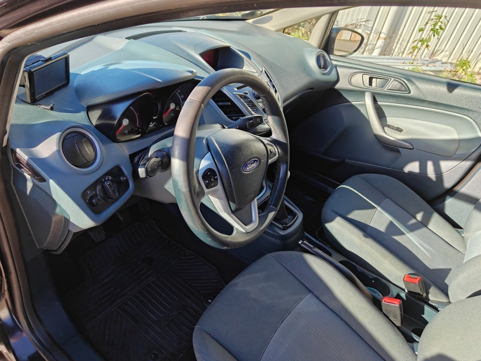 Ford Fiesta 1,4 TDCi 70 Titanium 5d