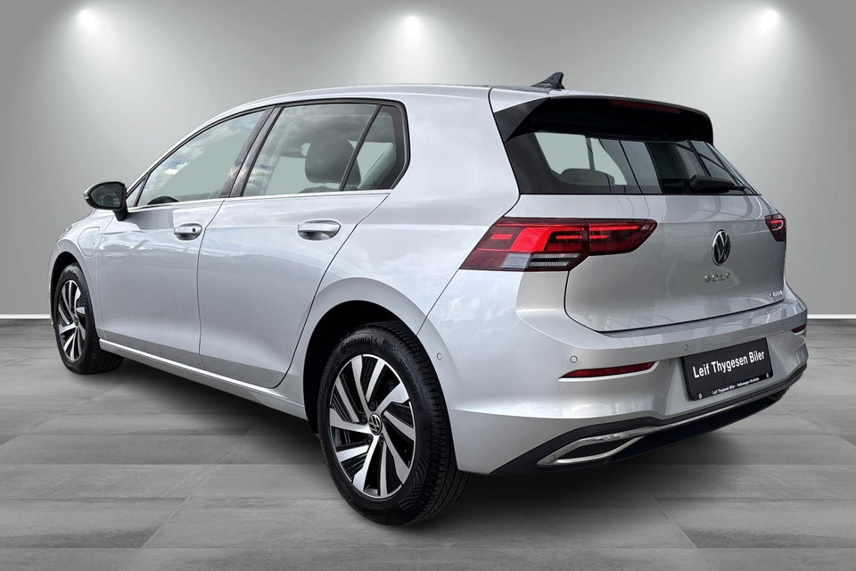 VW Golf VIII 1,4 eHybrid DSG 5d