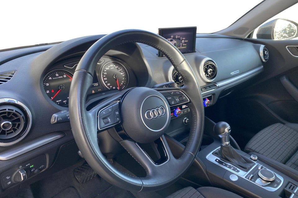 Audi A3 35 TFSi S-line Sportback S-tr. 5d