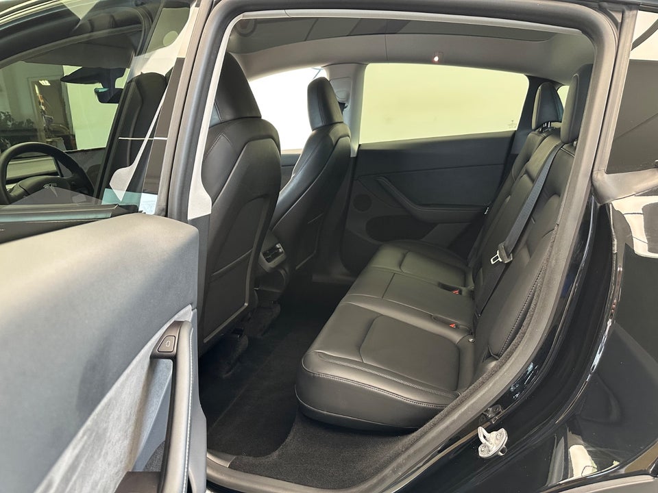 Tesla Model Y Long Range AWD 5d