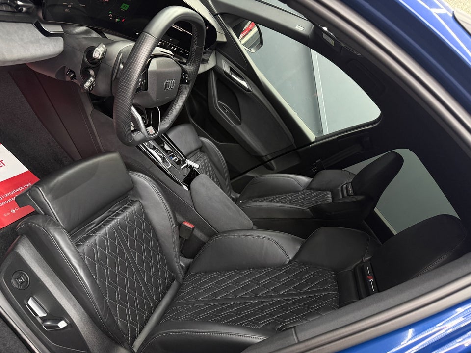 Audi SQ6 e-tron quattro 5d