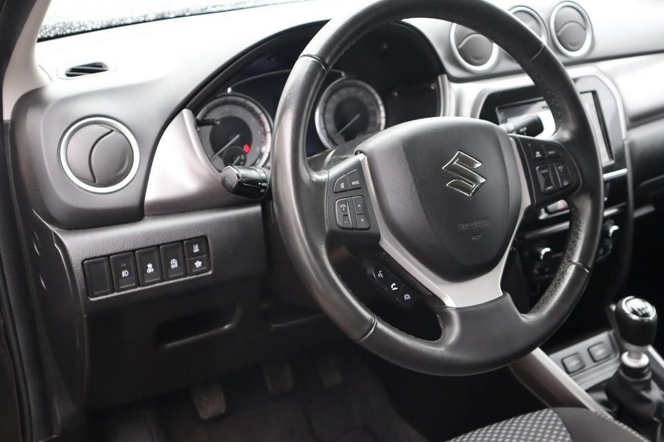 Suzuki Vitara 1,4 mHybrid Active 5d