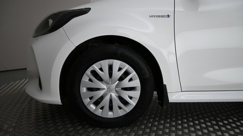 Toyota Yaris 1,5 Hybrid H3 e-CVT 5d