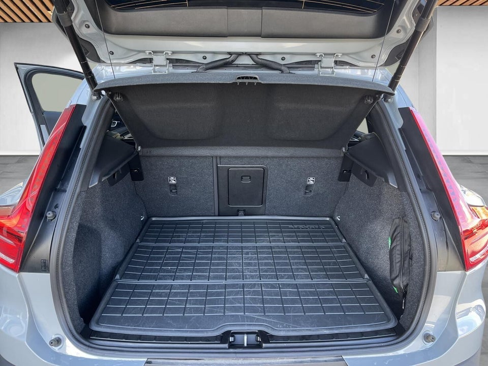 Volvo EX40 Extended Range Core 5d