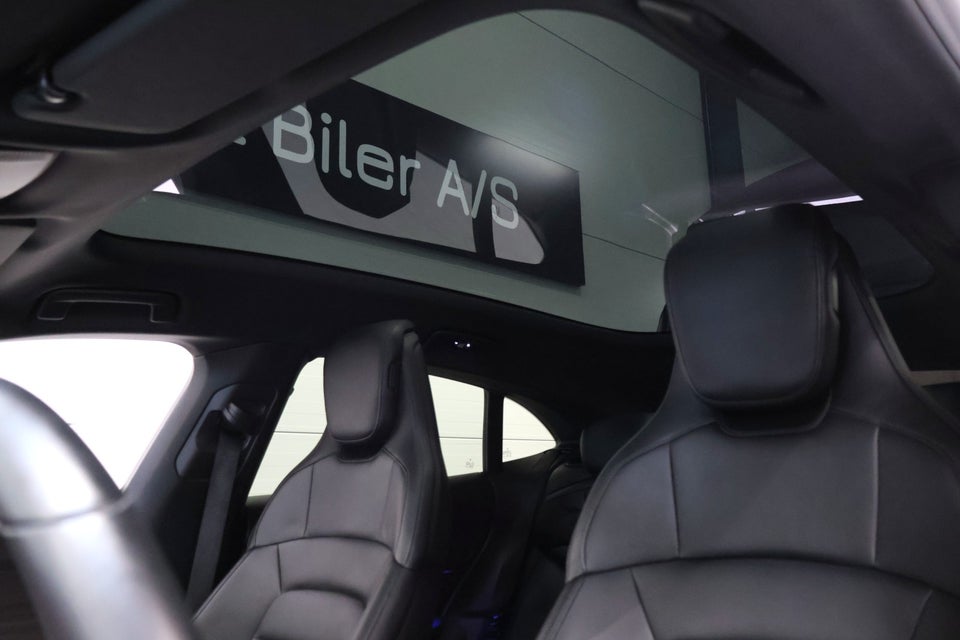 Porsche Taycan Sport Turismo 5d