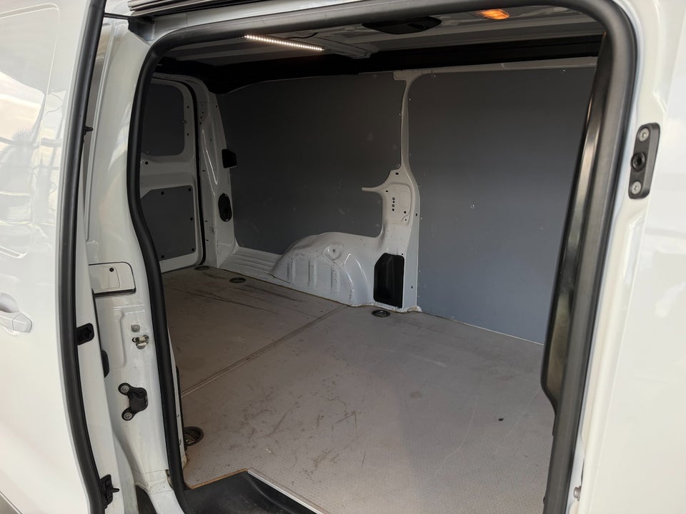 Peugeot Expert 2,0 BlueHDi 144 L3 Premium Van