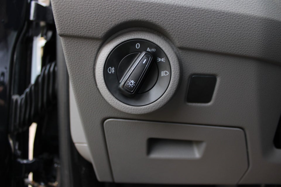 VW Transporter 2,0 TDi 150 Kassevogn DSG lang