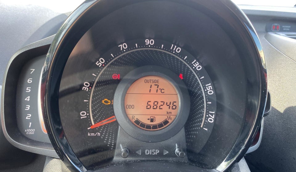 Toyota Aygo 1,0 VVT-i x-press 5d