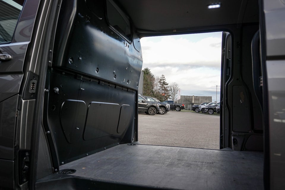 VW Transporter 2,0 TDi 204 Kassevogn DSG lang