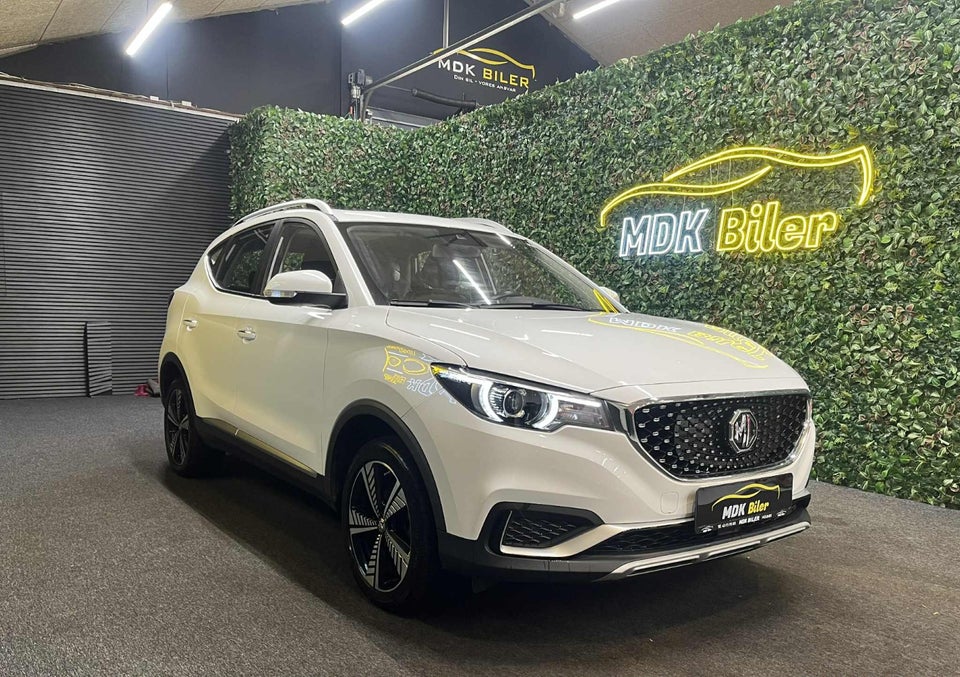 MG ZS EV Luxury 5d