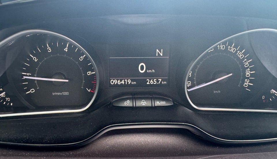 Peugeot 2008 1,2 e-VTi 82 Active ESG 5d