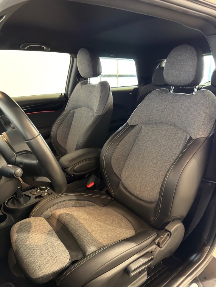 MINI Cooper SE Classic Trim 3d