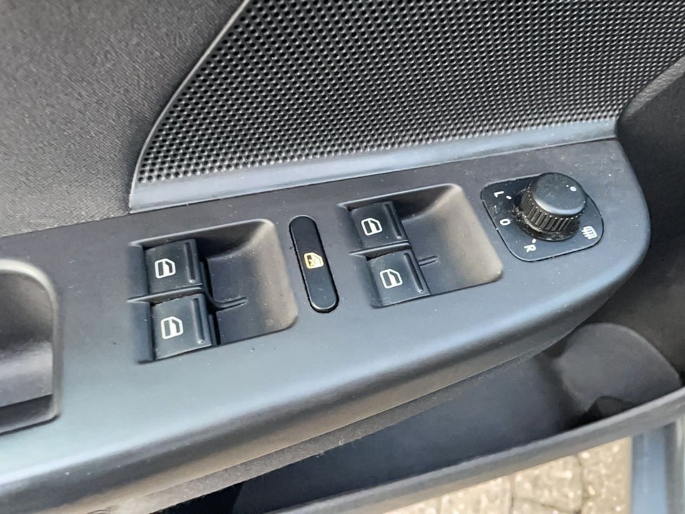 VW Golf VI 1,6 TDi 105 Comfortline Variant BMT 5d