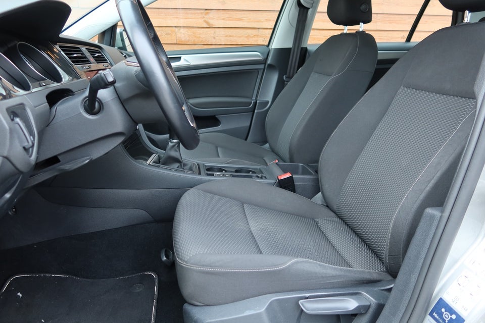 VW Golf VII 1,0 TSi 85 Trendline 5d