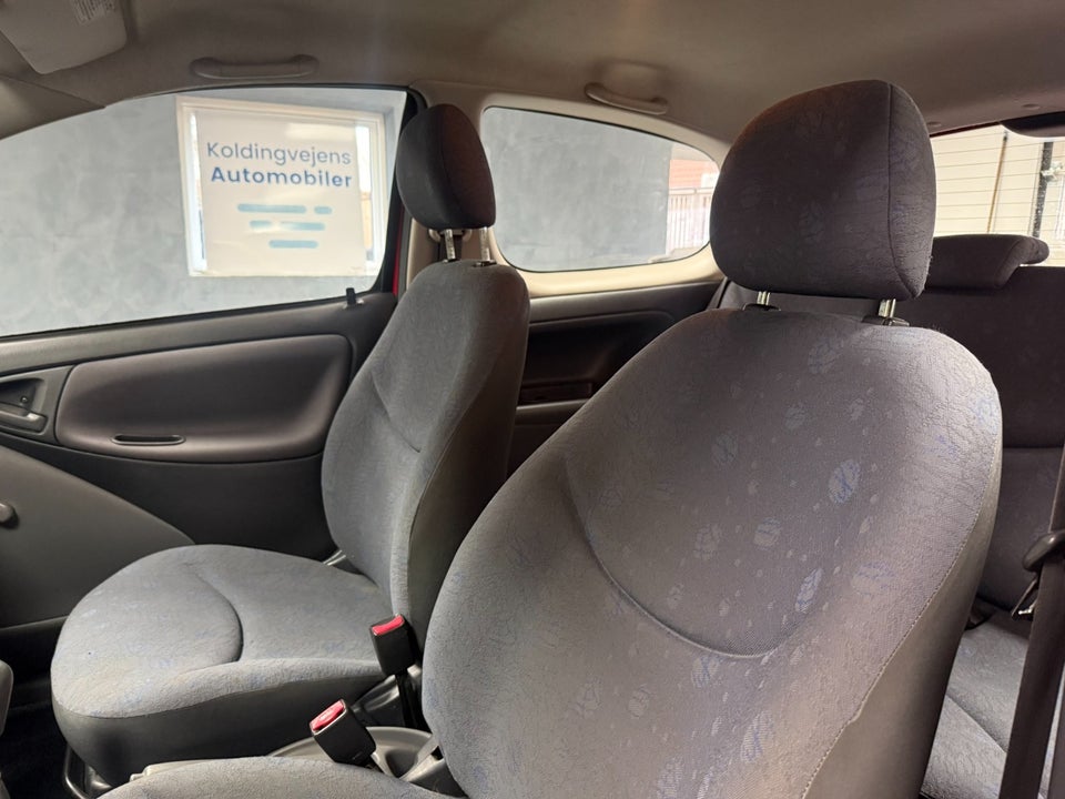 Toyota Yaris 1,0 Luna 3d