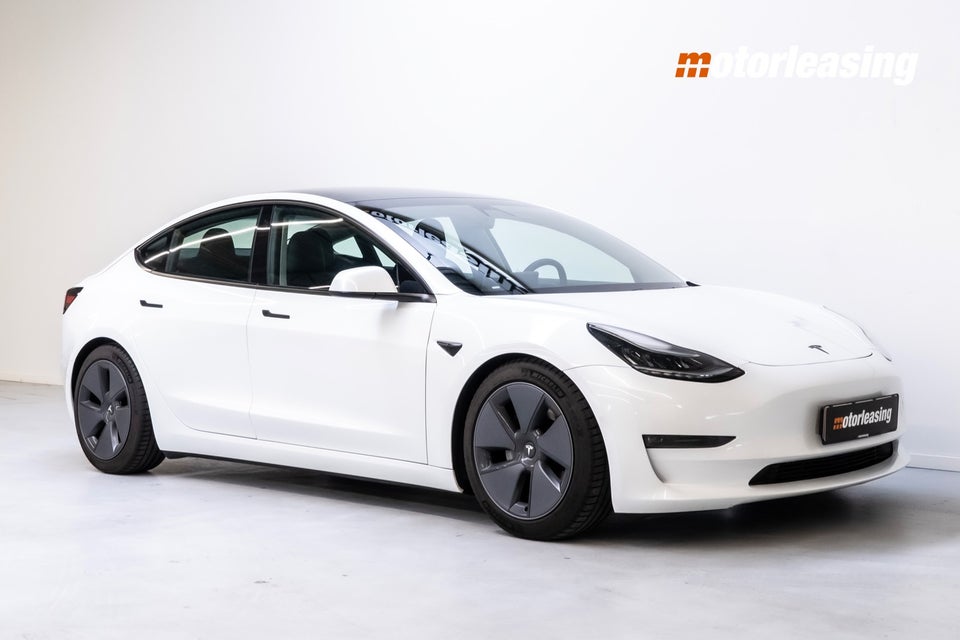 Tesla Model 3 Standard Range+ RWD 4d