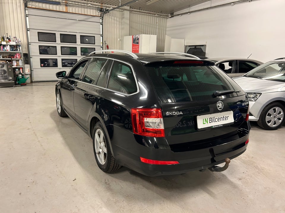 Skoda Octavia 1,4 TSi 140 Elegance Combi 5d