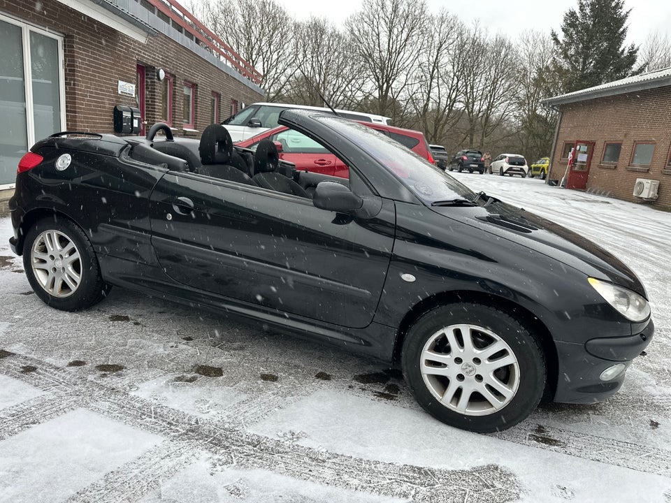 Peugeot 206 1,6 16V CC 2d