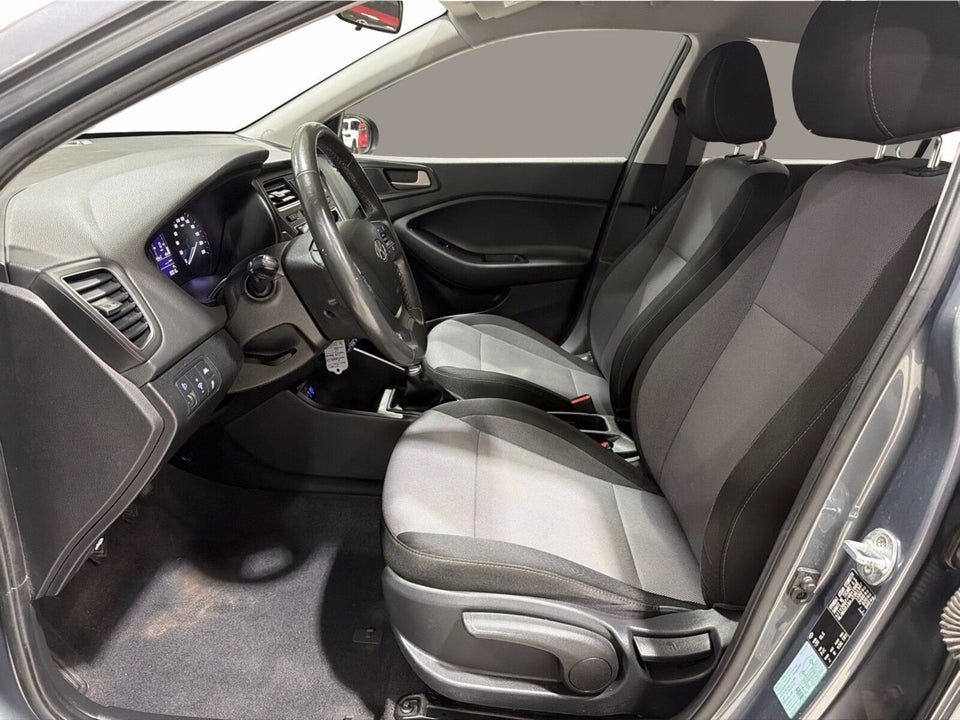Hyundai i20 1,25 Trend 5d